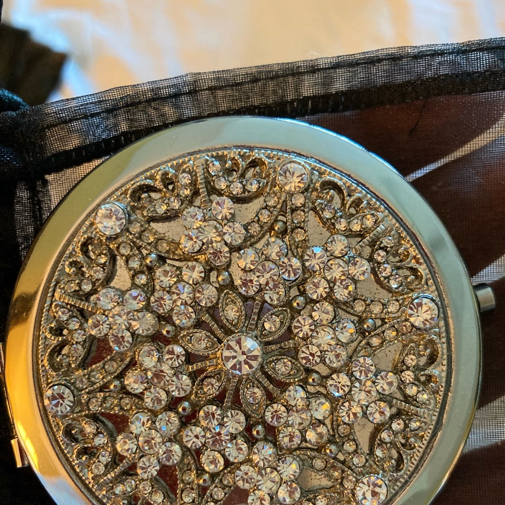 Compact mirror - Picture 2 of 4